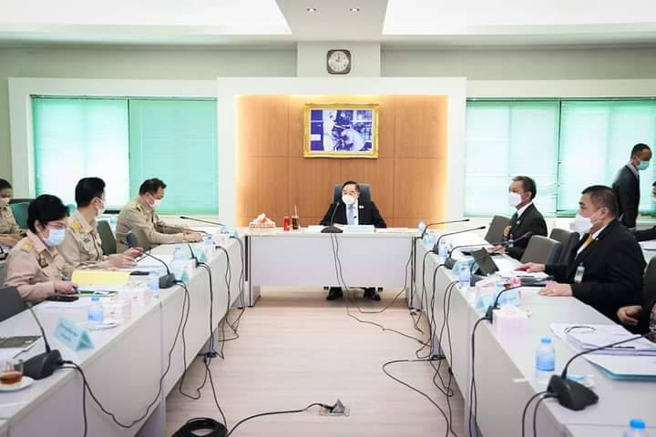 ประวิตรเป็นประธานการประชุมคณะกรรมการบริหารจัดการแรงงานนอกระบบแห่งชาติ (คนช.)
