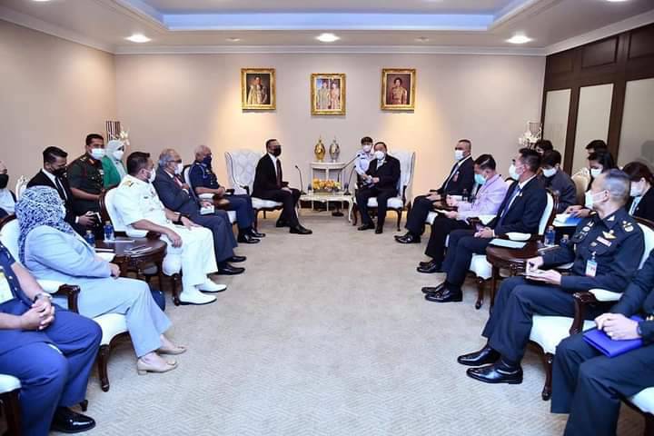 พล.อ. ประวิตร วงษ์สุวรรณ รองนายกรัฐมนตรี รักษาราชการแทนนายกรัฐมนตรี เป็นประธานการประชุมคณะรัฐมนตรี (ครม.) เป็นครั้งแรก