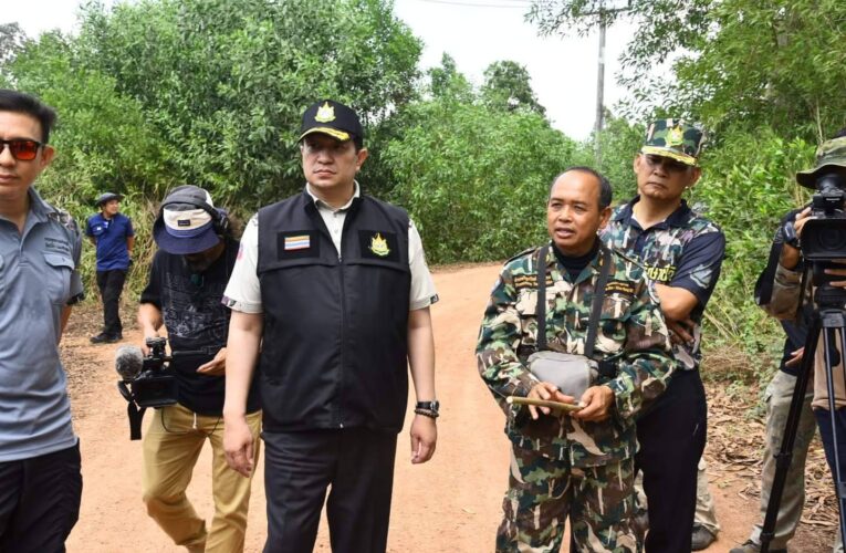 พล.ต.อ.พัชรวาท มอบผช.รมว.ทส. ลงพื้นที่วางแผนควบคุมช้างป่าเกเร จ.ระยอง​ ร่วม​ ส.ส.เพื่อไทยและก้าวไกล