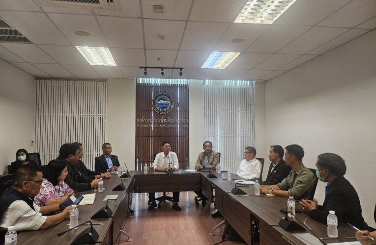 ทสจ.ระยอง ร่วมประชุมหารือแนวทางการบริหารจัดการชายหาดแม่รำพึง